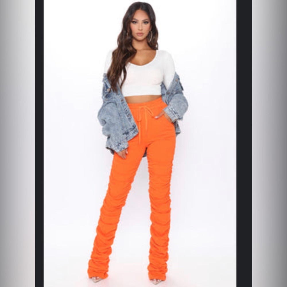 Curves & Chill Stacked Pant 🍊